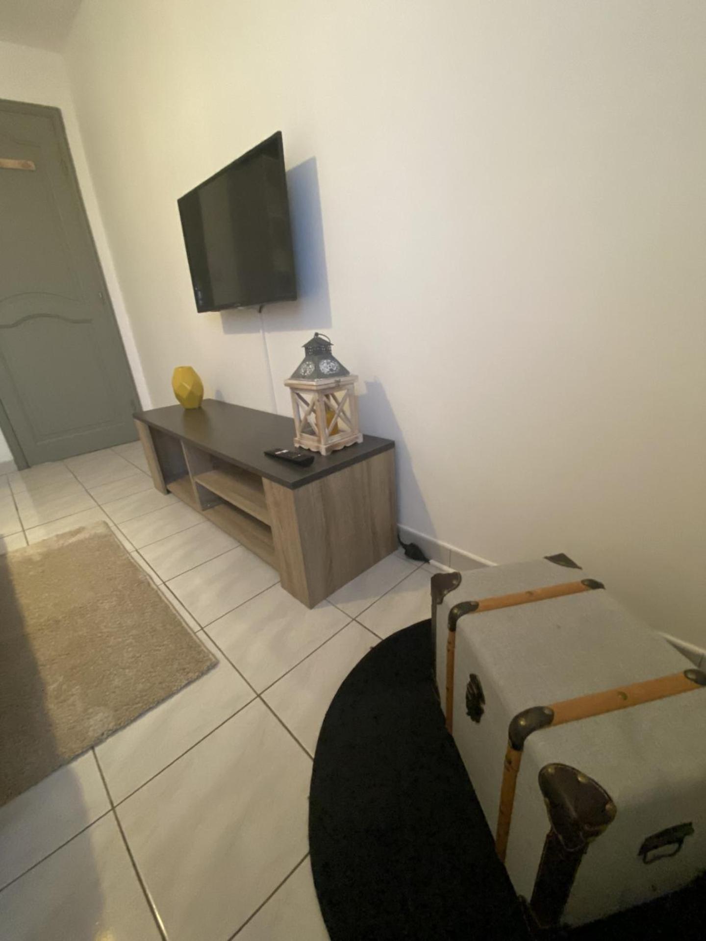 Appartement Tout Equipe 2 Chambres + Jardin Saix  Exteriér fotografie
